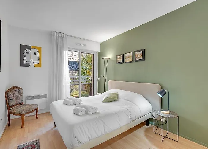 Les Jardins De L'olympe - Lumineux De 137m2 *